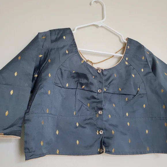 NWOT Black and Gold Indian Saree Blouse - Picture 4 of 5